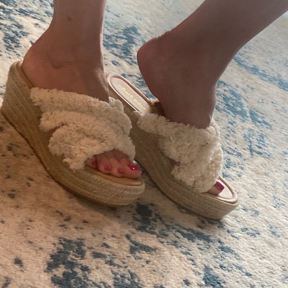 Altar’d State | Wales Furry Platform Wedge espadrille sandals women’s size 8